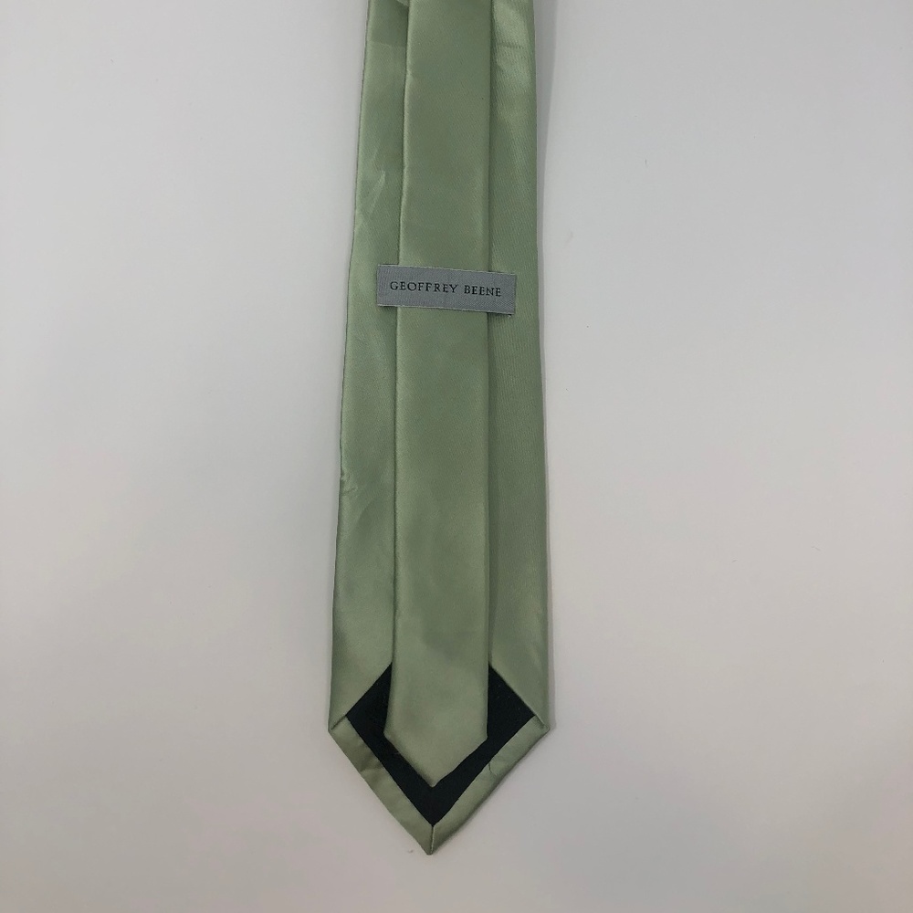 Geoffrey Beene Spring Neck Tie - Picture 2 of 3